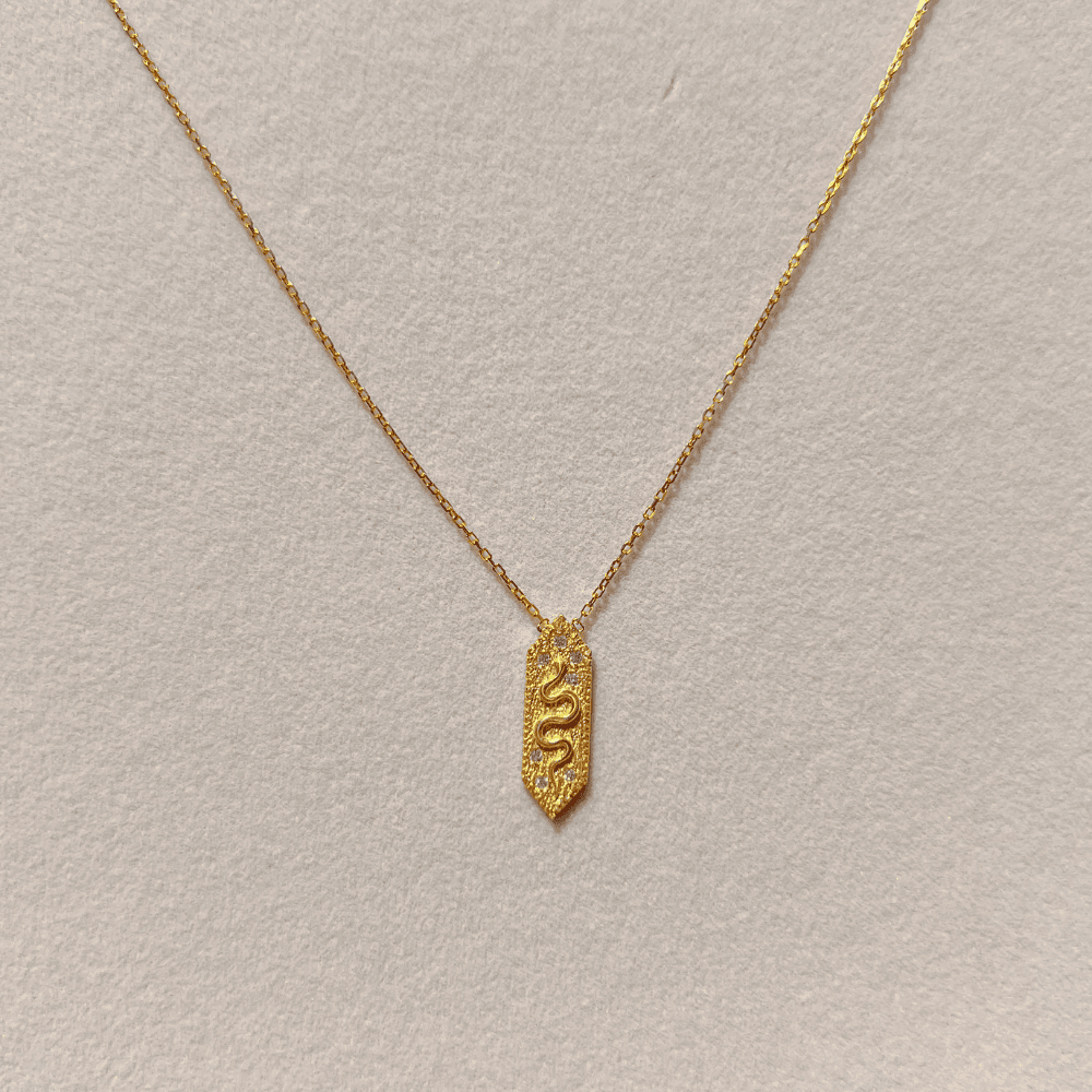 925 Ayar Gold Yılan Plaka Kolye