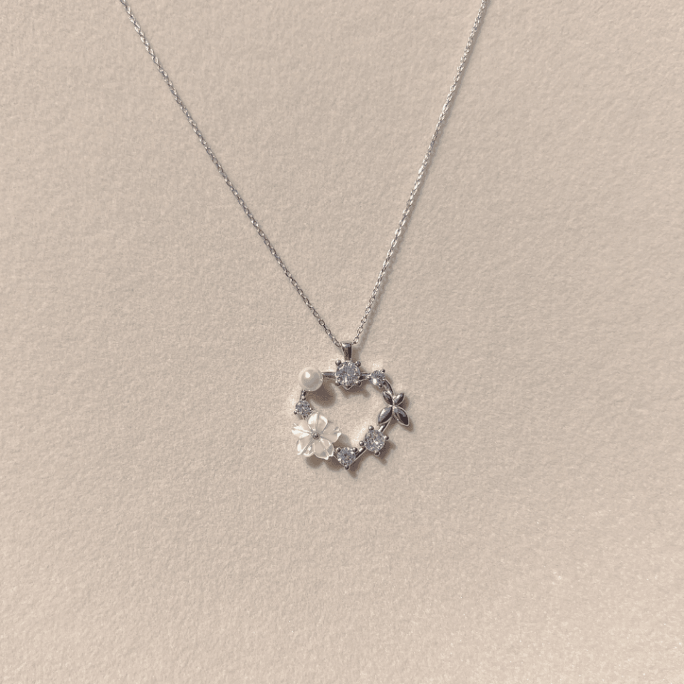 925 Ayar Silver Çiçek Kalp Kolye