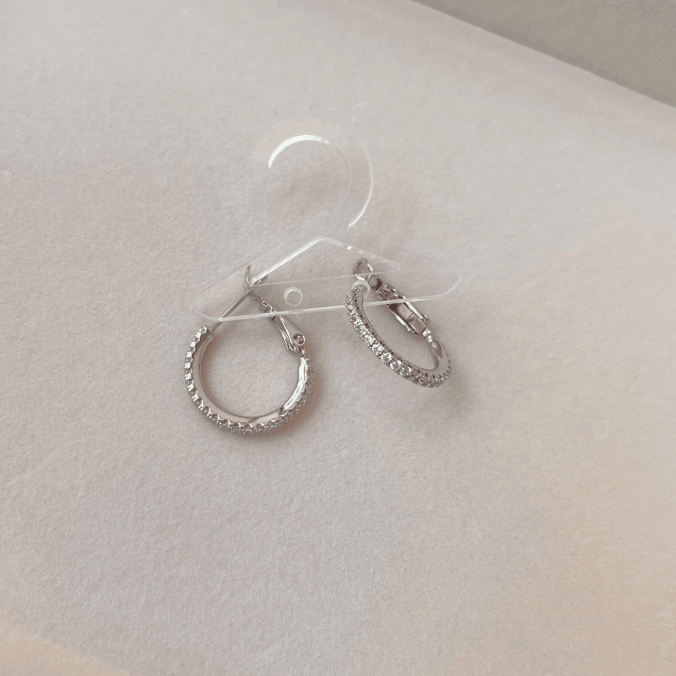 Silver Taşlı Halka Küpe