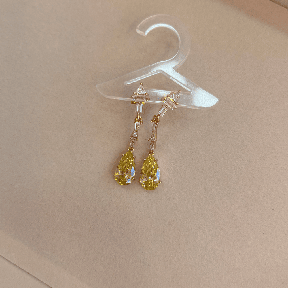Gold Sarı Taşlı Sallantılı Küpe
