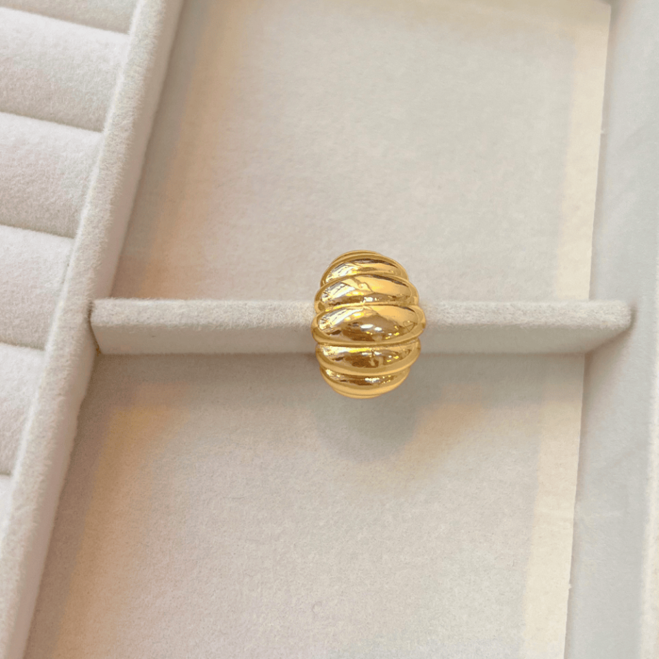 Gold Earcuff