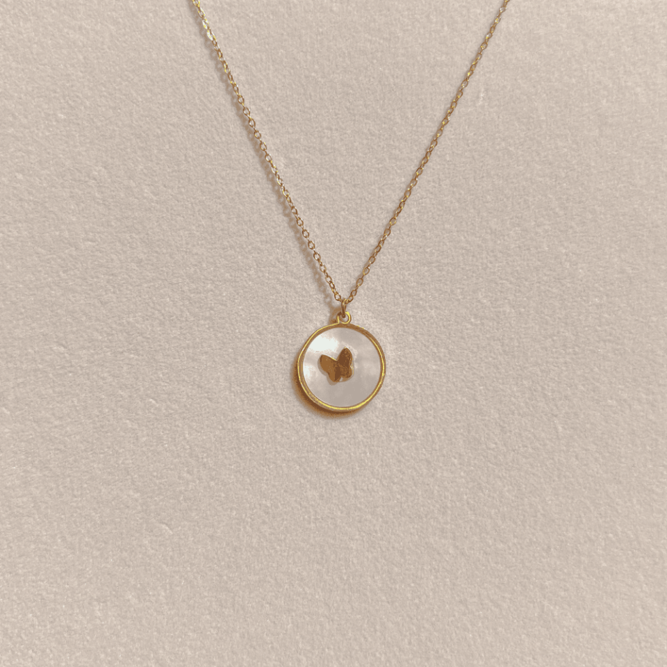 Gold Plaka Kelebek Kolye
