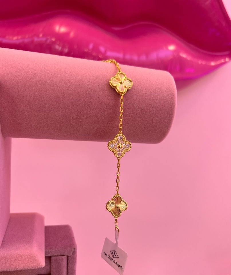İthal Gold Taşlı Yonca Bileklik